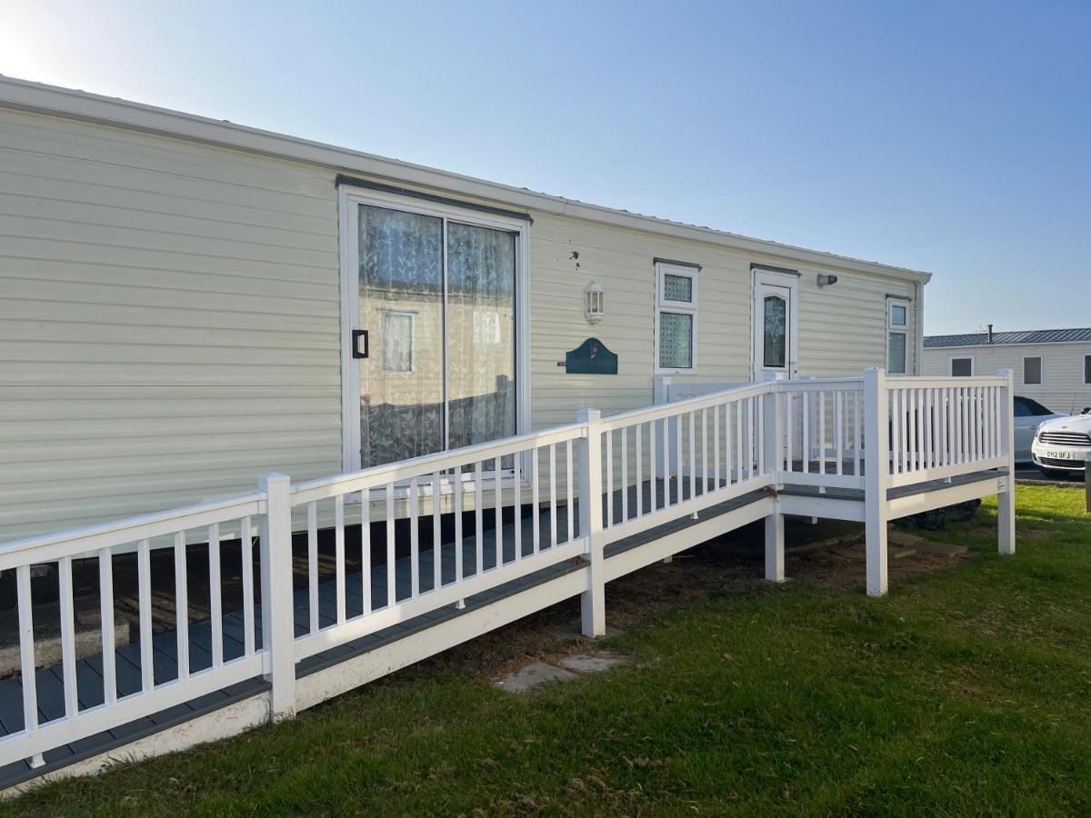 St Osyth Caravan Jaywick Sands Exterior photo