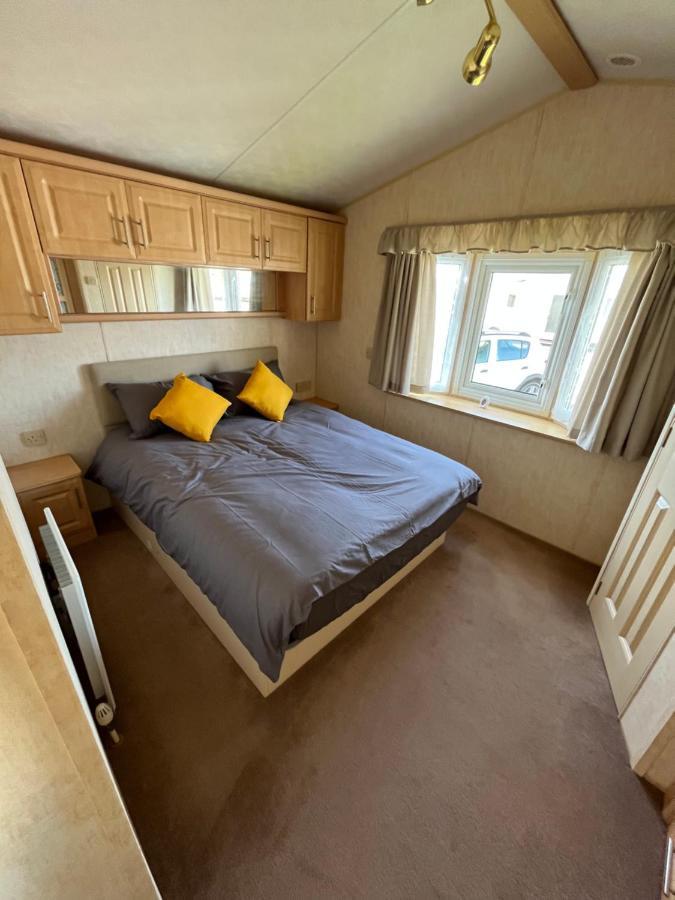 St Osyth Caravan Jaywick Sands Exterior photo